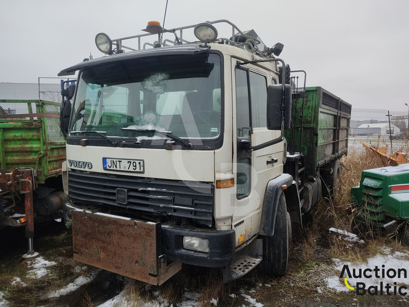 Volvo FL618 - Sklápač, Auto s hydraulickou rukou: obrázok 1 Volvo FL618 - Sklápač, Auto s hydraulickou rukou: obrázok 1