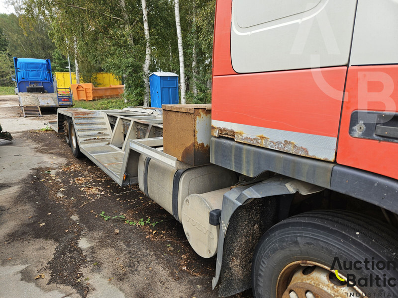 Volvo FM12 - Nákladné vozidlo na prepravu automobilov: obrázok 3 Volvo FM12 - Nákladné vozidlo na prepravu automobilov: obrázok 3