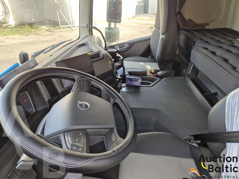 Nákladné vozidlo na prepravu automobilov Volvo FM500: obrázok 6