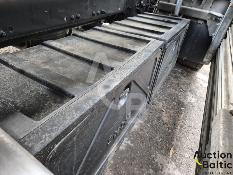 Nákladné vozidlo na prepravu automobilov Volvo FM500: obrázok 19