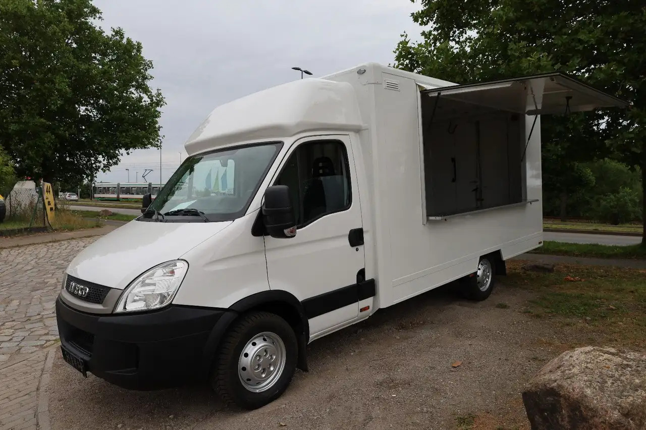 Iveco C30C/ FOODTRUCK/ Daily - Pojazdná predajňa: obrázok 3 Iveco C30C/ FOODTRUCK/ Daily - Pojazdná predajňa: obrázok 3