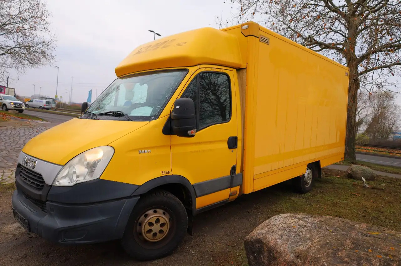 Iveco Daily/ Regalsystem/Luftfeder/1. Hand - Dodávka skriňová nadstavba: obrázok 2 Iveco Daily/ Regalsystem/Luftfeder/1. Hand - Dodávka skriňová nadstavba: obrázok 2