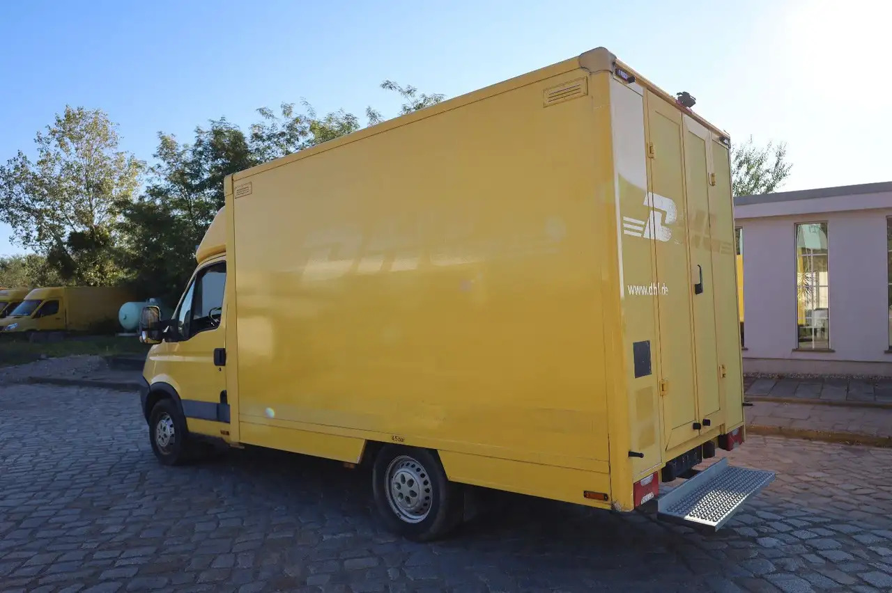 Iveco Daily/ Regalsystem/Luftfeder/KURZ/1. Hand - Dodávka skriňová nadstavba: obrázok 4 Iveco Daily/ Regalsystem/Luftfeder/KURZ/1. Hand - Dodávka skriňová nadstavba: obrázok 4