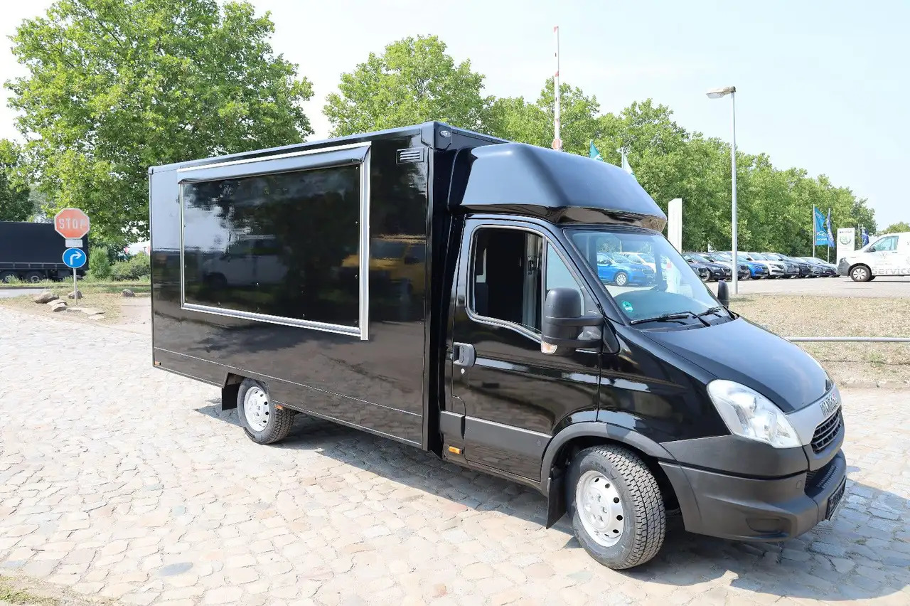 Iveco IS35SI2AA/ FOODTRUCK/Daily/EU5/1. Hand - Pojazdná predajňa: obrázok 3 Iveco IS35SI2AA/ FOODTRUCK/Daily/EU5/1. Hand - Pojazdná predajňa: obrázok 3