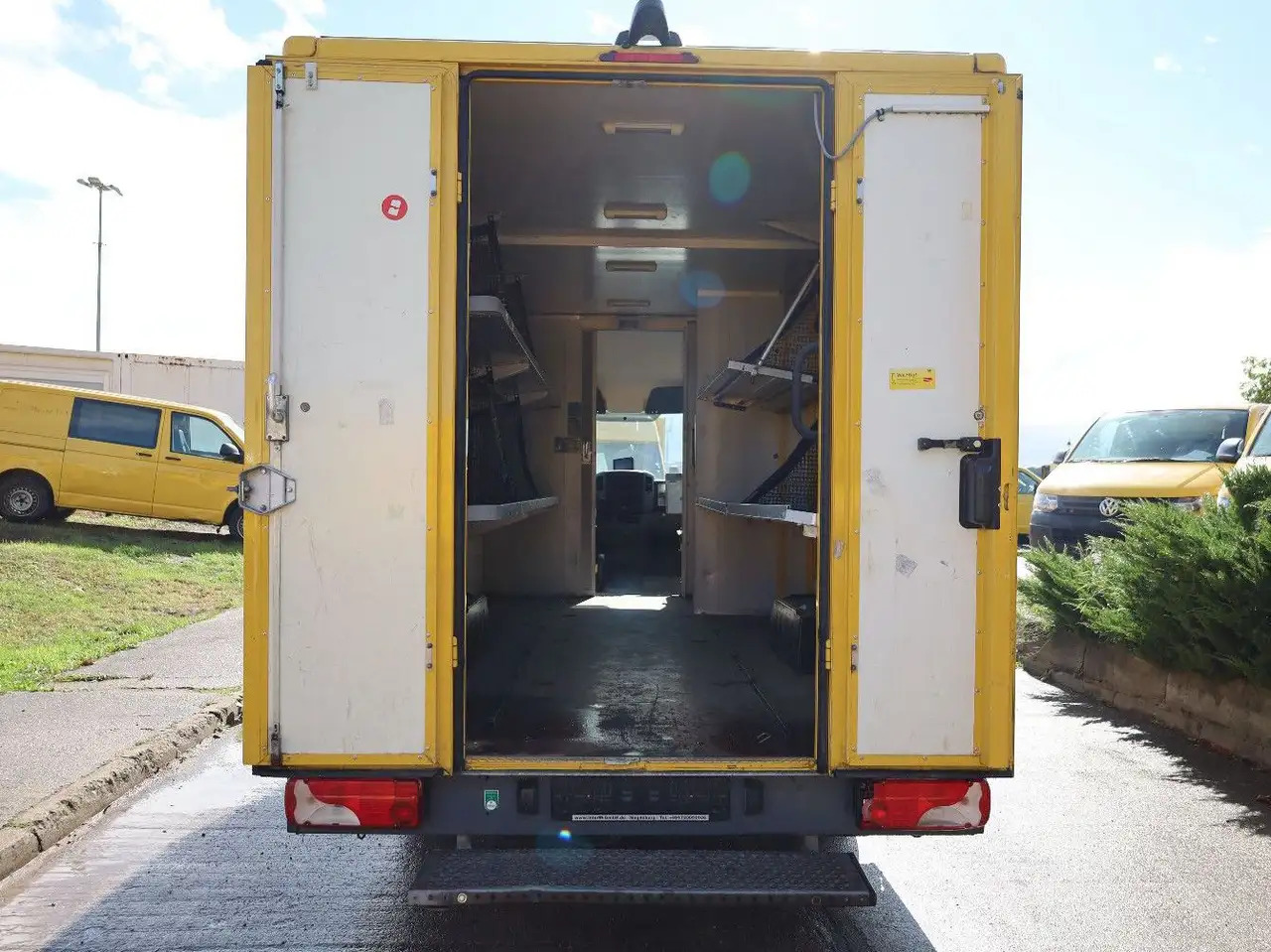 Mercedes-Benz Sprinter II Pritsche/ Koffer/Regalsystem - Dodávka skriňová nadstavba: obrázok 5 Mercedes-Benz Sprinter II Pritsche/ Koffer/Regalsystem - Dodávka skriňová nadstavba: obrázok 5