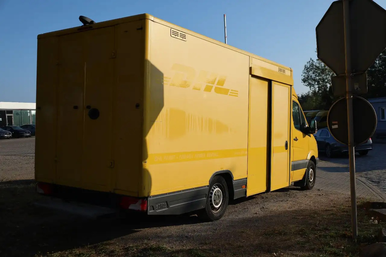 Mercedes-Benz Sprinter II Pritsche/ Koffer/Regalsystem - Dodávka skriňová nadstavba: obrázok 5 Mercedes-Benz Sprinter II Pritsche/ Koffer/Regalsystem - Dodávka skriňová nadstavba: obrázok 5