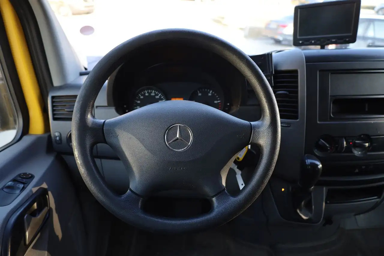 Mercedes-Benz Sprinter II Pritsche/ Koffer/Regalsystem - Dodávka skriňová nadstavba: obrázok 5 Mercedes-Benz Sprinter II Pritsche/ Koffer/Regalsystem - Dodávka skriňová nadstavba: obrázok 5