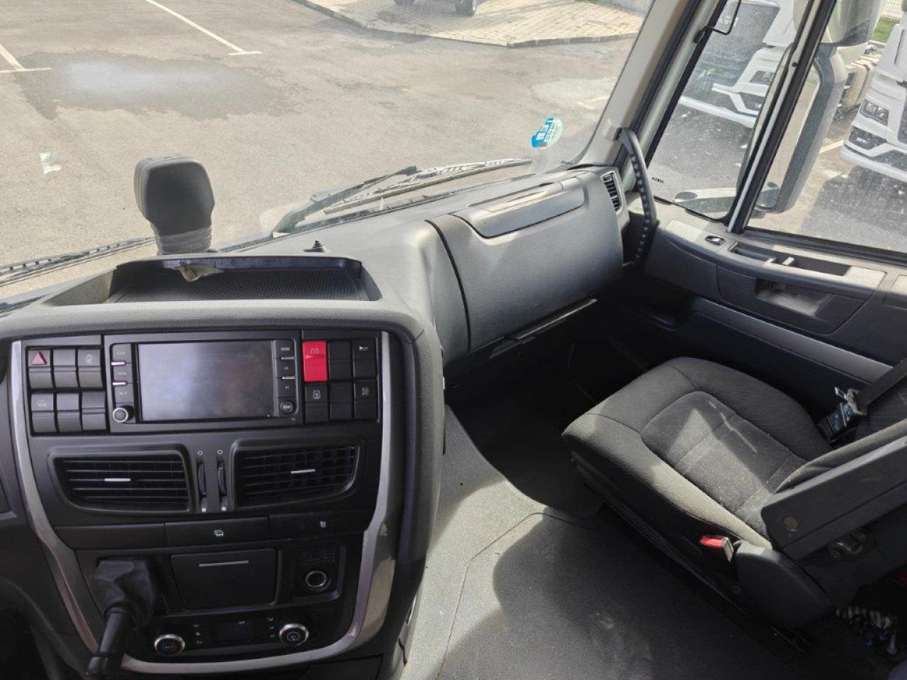 Ťahač IVECO Stralis AS440S46T/PLNG Intarder Klima Luftfeder ZV: obrázok 13 Ťahač IVECO Stralis AS440S46T/PLNG Intarder Klima Luftfeder ZV: obrázok 13