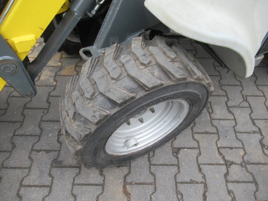 Kramer 5035 Neu Reifen neue Schaufel 33PS Motor - Kolesový nakladač: obrázok 4 Kramer 5035 Neu Reifen neue Schaufel 33PS Motor - Kolesový nakladač: obrázok 4