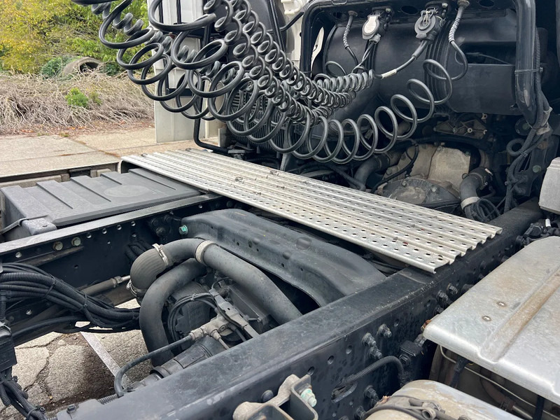 MAN TGX 18.500 Retarder*full Spoiler set*TGX18.500* - Ťahač: obrázok 4 MAN TGX 18.500 Retarder*full Spoiler set*TGX18.500* - Ťahač: obrázok 4