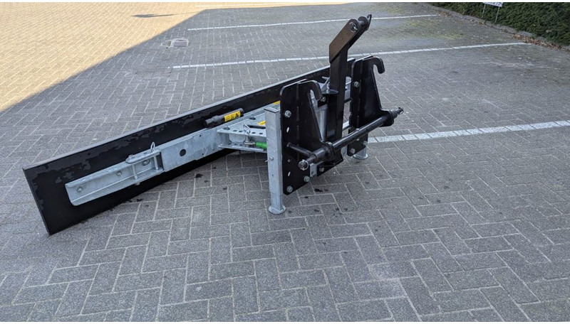 Zocon Rubberschuif 2.80 mtr Giant + 3-punts - Stroj a zariadenia na chov hospodárskych zvierat: obrázok 3 Zocon Rubberschuif 2.80 mtr Giant + 3-punts - Stroj a zariadenia na chov hospodárskych zvierat: obrázok 3