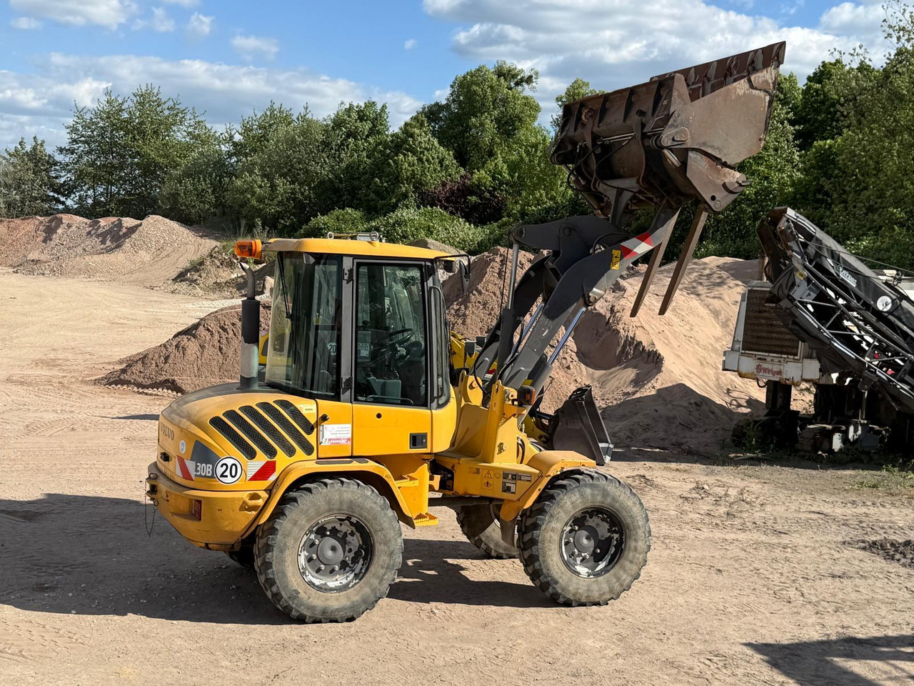 Volvo L 30 B-Z/K incl. 3-1shovel and fork - Kolesový nakladač: obrázok 1 Volvo L 30 B-Z/K incl. 3-1shovel and fork - Kolesový nakladač: obrázok 1