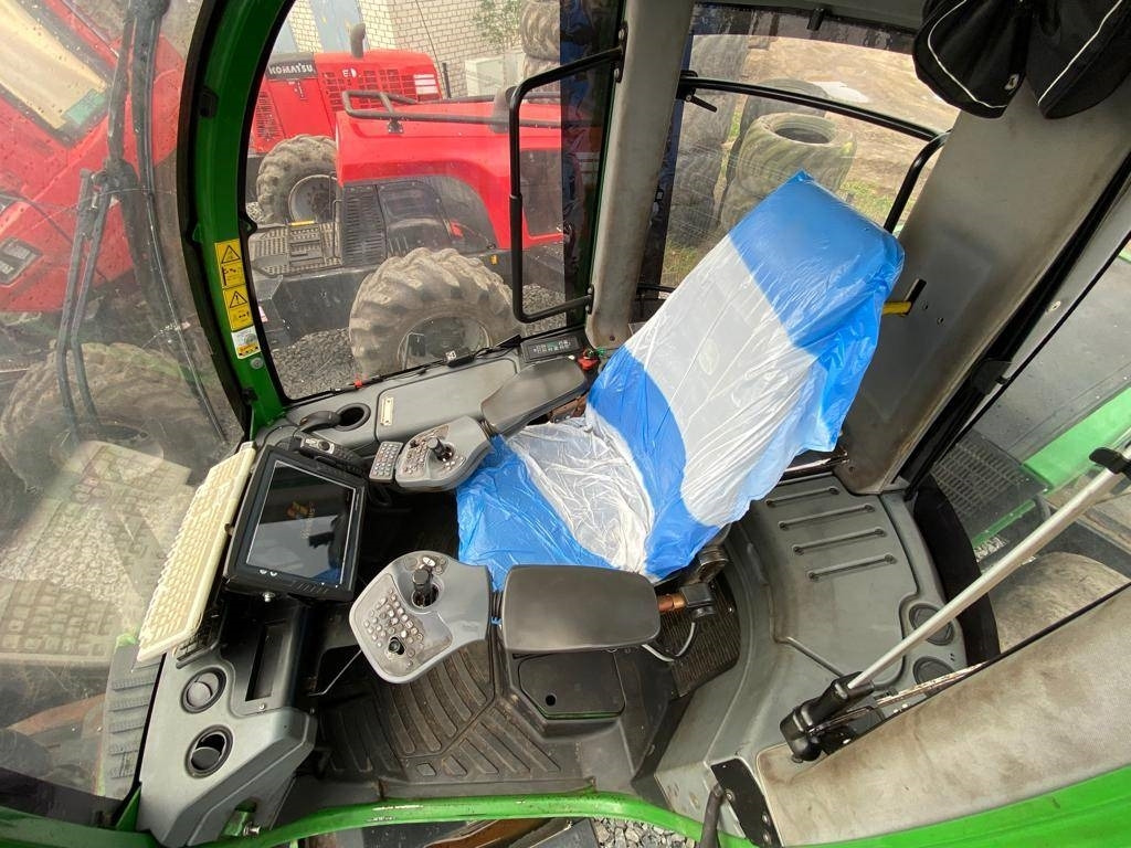 Lesnícky harvestor John Deere 1470 E: obrázok 10 Lesnícky harvestor John Deere 1470 E: obrázok 10