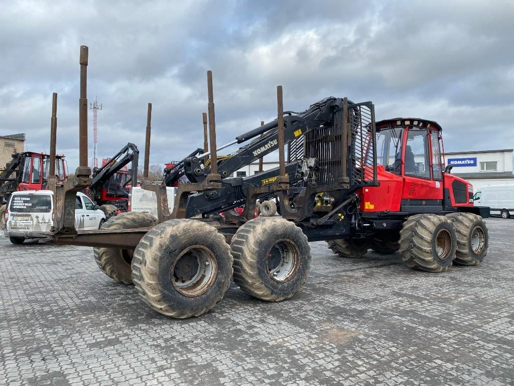 Komatsu 875 - Vyvážečka: obrázok 4 Komatsu 875 - Vyvážečka: obrázok 4