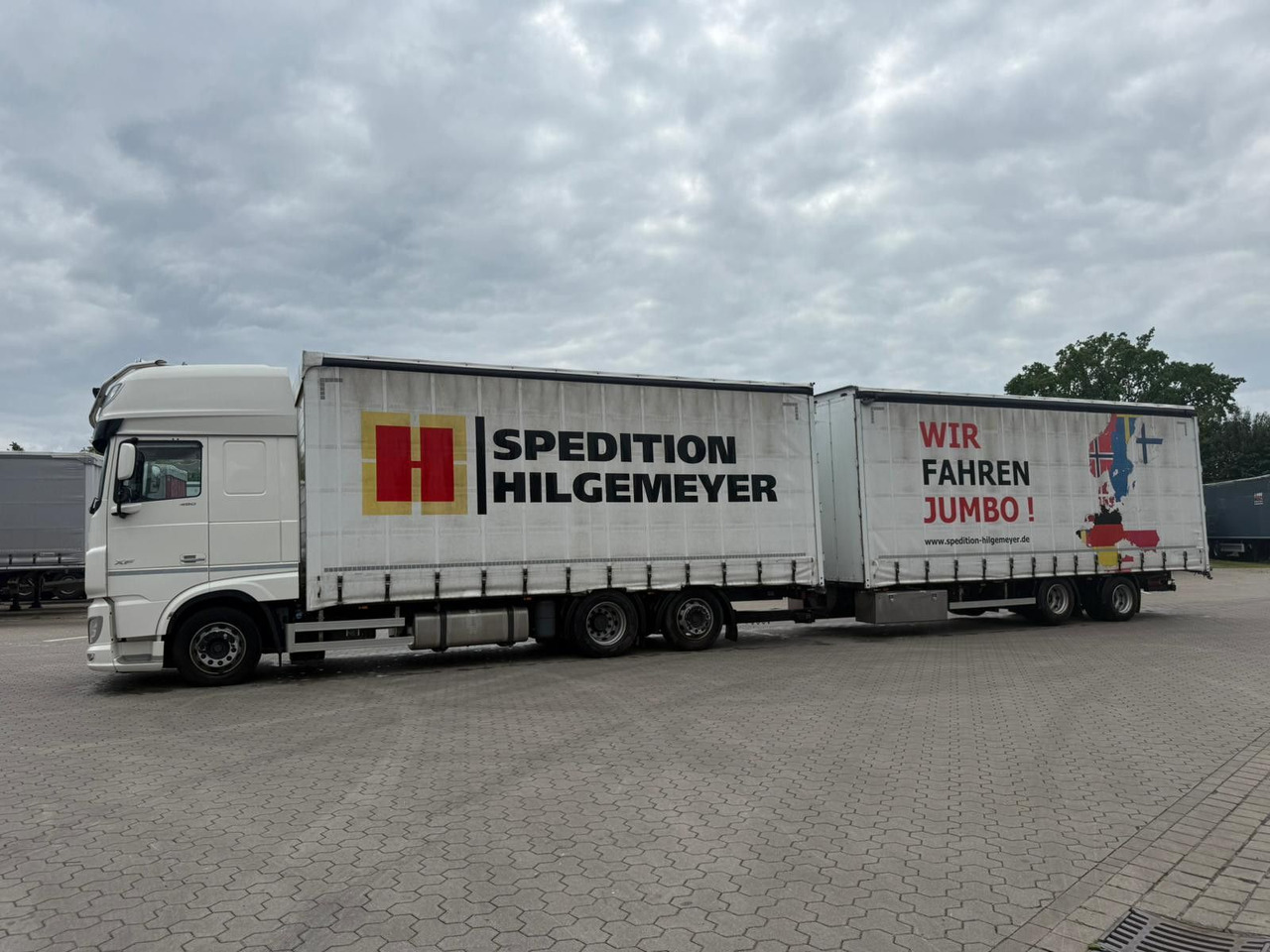 DAF XF 480 FAN LowDeck 6x2 Jumbo Inklusive Anhänger - Plachtové nákladné vozidlo: obrázok 5 DAF XF 480 FAN LowDeck 6x2 Jumbo Inklusive Anhänger - Plachtové nákladné vozidlo: obrázok 5