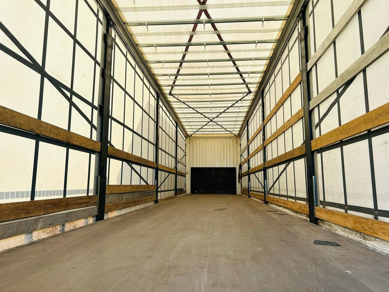 Kässbohrer Schiebeplanen Auflieger - Plachtový náves: obrázok 5 Kässbohrer Schiebeplanen Auflieger - Plachtový náves: obrázok 5