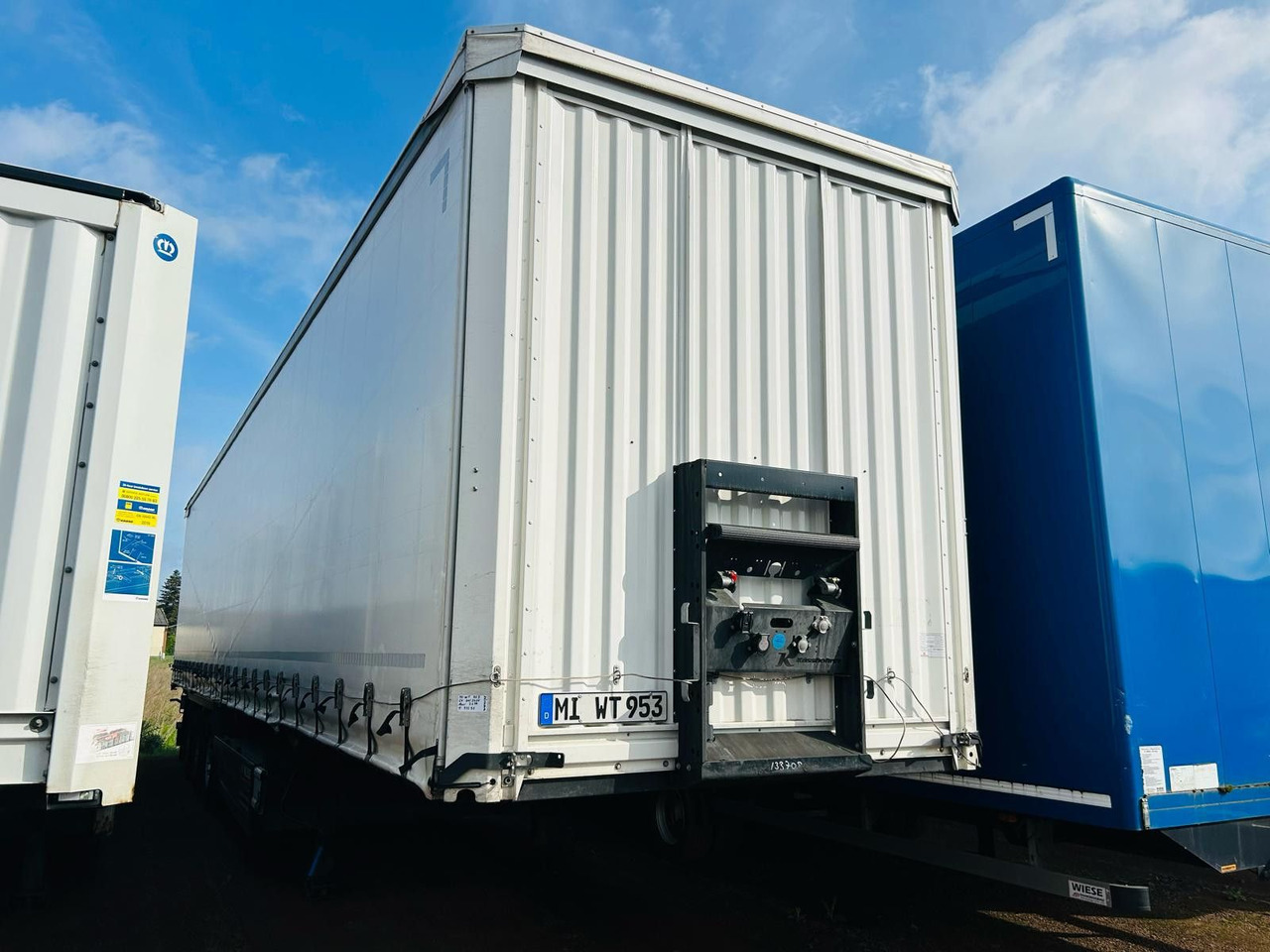 Kässbohrer Schiebeplanen Auflieger - Plachtový náves: obrázok 3 Kässbohrer Schiebeplanen Auflieger - Plachtový náves: obrázok 3