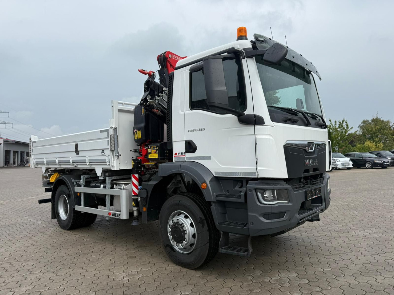 MAN 18.320 4x4 mit Fassi Ladekran Sofort Verfügbar - Sklápač, Auto s hydraulickou rukou: obrázok 2 MAN 18.320 4x4 mit Fassi Ladekran Sofort Verfügbar - Sklápač, Auto s hydraulickou rukou: obrázok 2