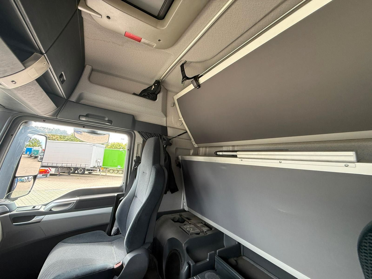 Přepravník nápojů MAN TGA mit Kofferaufbau/Getränkeaufbau + Anhänger: obrázok 7