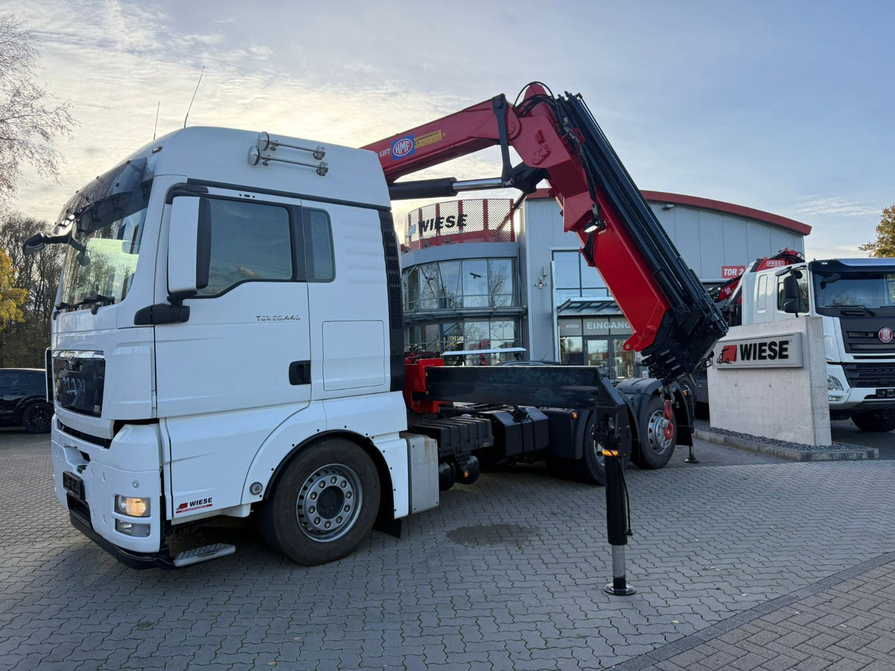 MAN TGX 26.440 6x2 mit HMF 3000-5 Kran Top Zustand - Auto s hydraulickou rukou: obrázok 4 MAN TGX 26.440 6x2 mit HMF 3000-5 Kran Top Zustand - Auto s hydraulickou rukou: obrázok 4