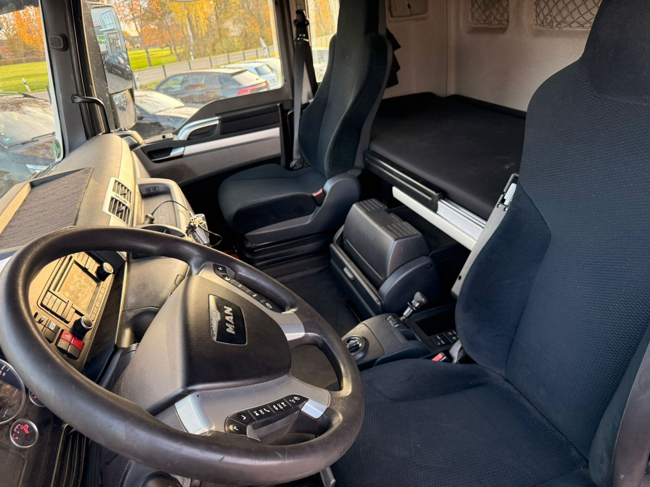 Auto s hydraulickou rukou MAN TGX 26.440 6x2 mit HMF 3000-5 Kran Top Zustand: obrázok 11 Auto s hydraulickou rukou MAN TGX 26.440 6x2 mit HMF 3000-5 Kran Top Zustand: obrázok 11