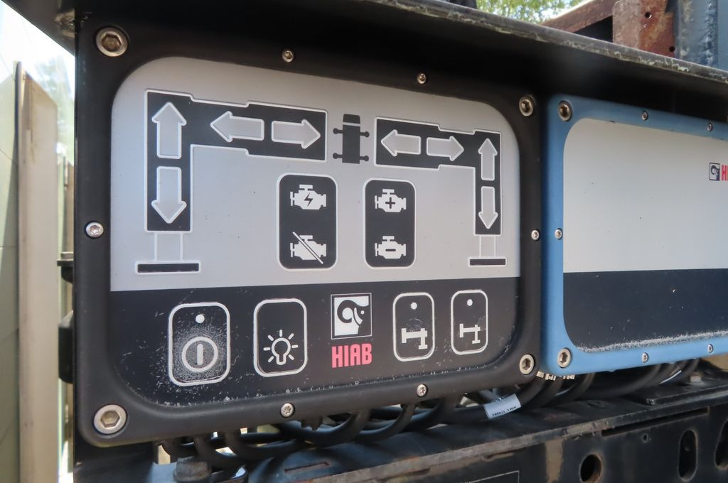Auto s hydraulickou rukou, Valníkový/ Plošinový nákladný automobil MAN TGX 26.500 6x2 - Baustoff - Kran HIAB: obrázok 7