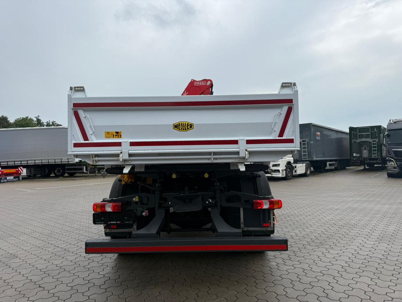 Mercedes-Benz Arocs 1835 4x4 Allrad Fassi F135 Kran Kipper - Auto s hydraulickou rukou: obrázok 5 Mercedes-Benz Arocs 1835 4x4 Allrad Fassi F135 Kran Kipper - Auto s hydraulickou rukou: obrázok 5