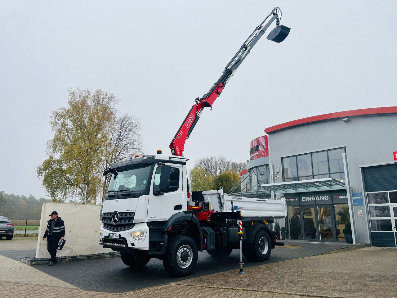 Mercedes-Benz Arocs 1835 4x4 Meiller Fassi F135 Kran Kipper - Sklápač, Auto s hydraulickou rukou: obrázok 3 Mercedes-Benz Arocs 1835 4x4 Meiller Fassi F135 Kran Kipper - Sklápač, Auto s hydraulickou rukou: obrázok 3