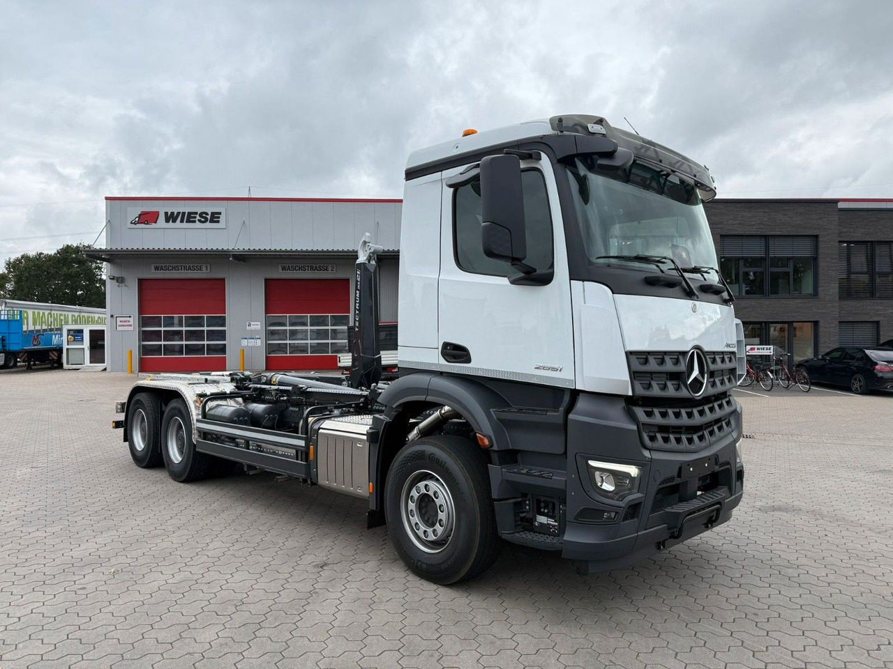 Mercedes-Benz Arocs 5 2651L 6 x4 Meiller RS 2170 - Hákový nosič kontajnerov: obrázok 1 Mercedes-Benz Arocs 5 2651L 6 x4 Meiller RS 2170 - Hákový nosič kontajnerov: obrázok 1