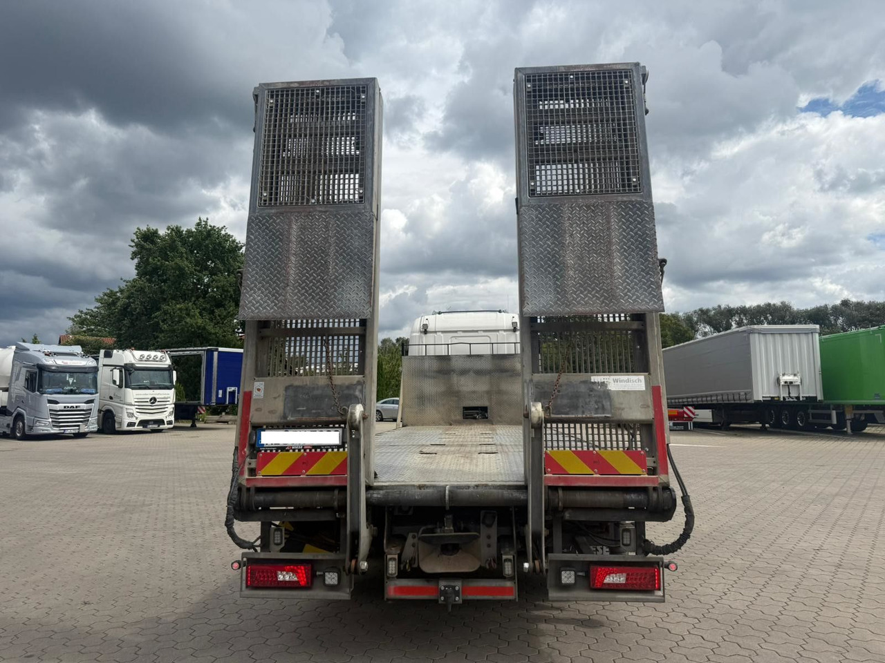 Scania G450 Baumaschinentransporter mit Rampen - Nákladné vozidlo na prepravu automobilov: obrázok 5 Scania G450 Baumaschinentransporter mit Rampen - Nákladné vozidlo na prepravu automobilov: obrázok 5