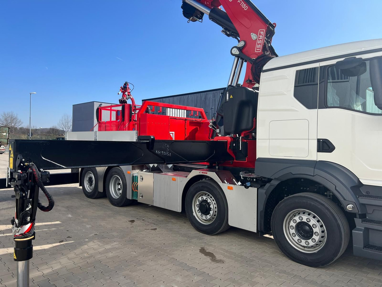 MAN 8x4 Hydro mit F1150 inkl Jib und Winde Korb - Ťahač: obrázok 3 MAN 8x4 Hydro mit F1150 inkl Jib und Winde Korb - Ťahač: obrázok 3