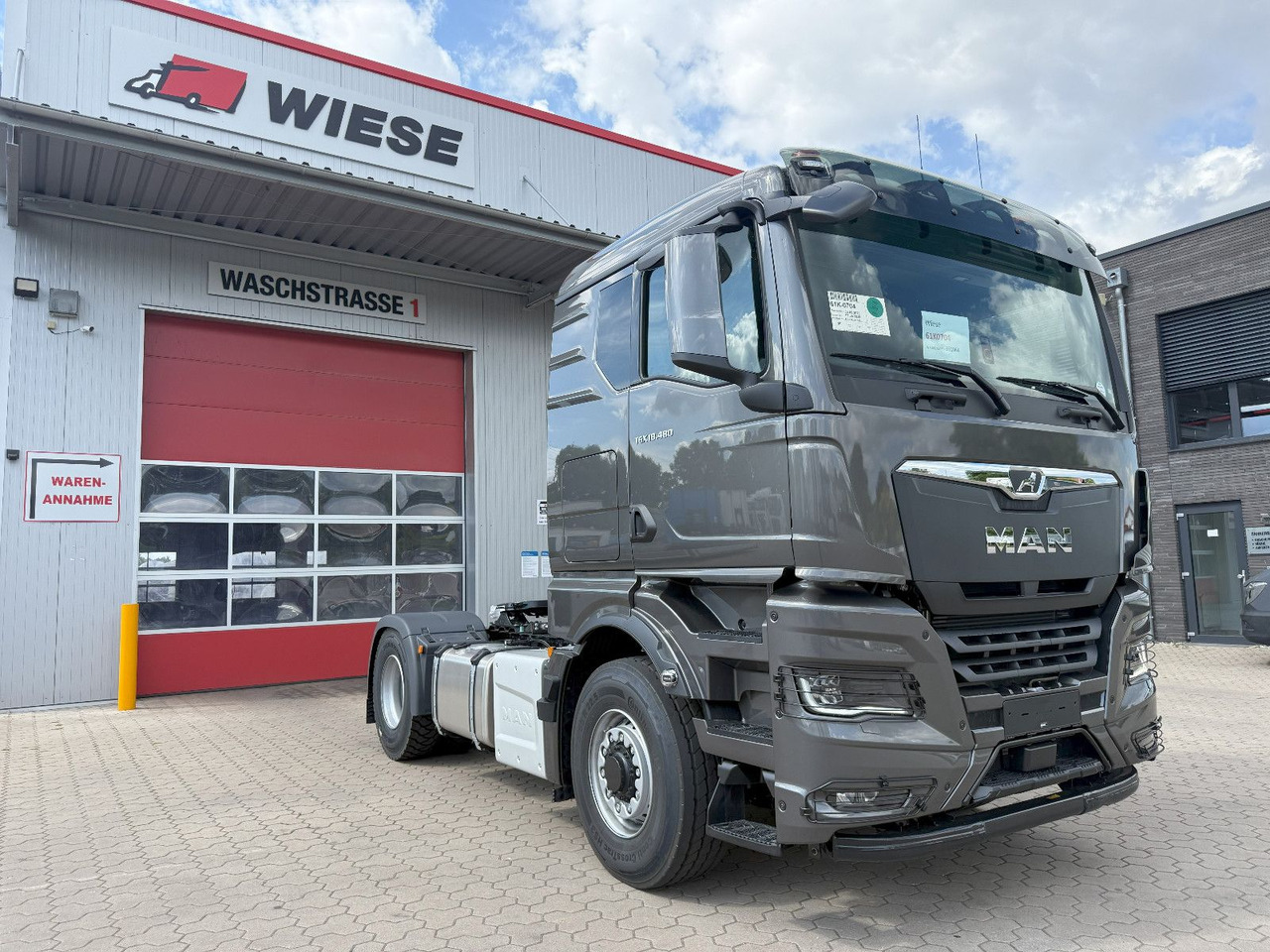 MAN TGX 18.480 4x2 HydroDrive Allrad mit Hydraulik - Ťahač: obrázok 1 MAN TGX 18.480 4x2 HydroDrive Allrad mit Hydraulik - Ťahač: obrázok 1