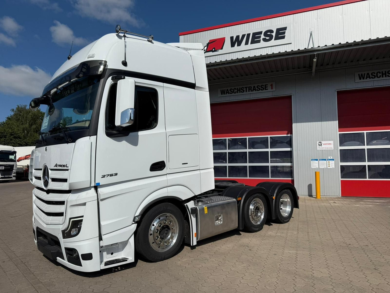 Mercedes-Benz Actros 2753 GigaSpace L 6x2 Lowliner TrendLine - Ťahač: obrázok 1 Mercedes-Benz Actros 2753 GigaSpace L 6x2 Lowliner TrendLine - Ťahač: obrázok 1