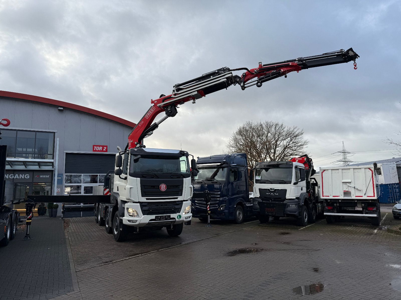 Tatra 41.500 8x8 Phoenix Fassi F710 Kran - Valníkový/ Plošinový nákladný automobil, Auto s hydraulickou rukou: obrázok 3 Tatra 41.500 8x8 Phoenix Fassi F710 Kran - Valníkový/ Plošinový nákladný automobil, Auto s hydraulickou rukou: obrázok 3