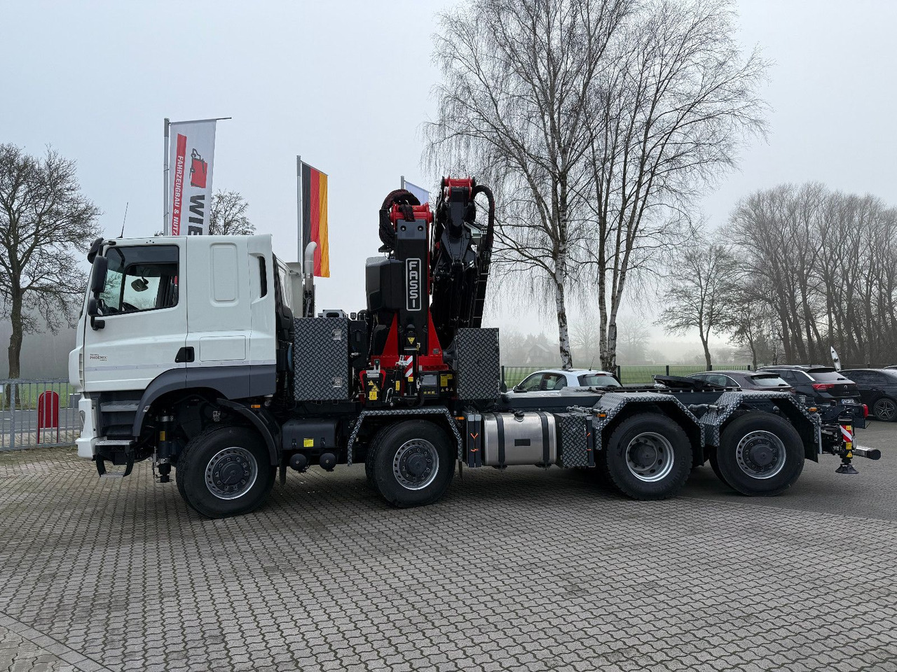 Tatra 41.500 8x8 Phoenix Fassi F710 Kran - Valníkový/ Plošinový nákladný automobil, Auto s hydraulickou rukou: obrázok 2 Tatra 41.500 8x8 Phoenix Fassi F710 Kran - Valníkový/ Plošinový nákladný automobil, Auto s hydraulickou rukou: obrázok 2