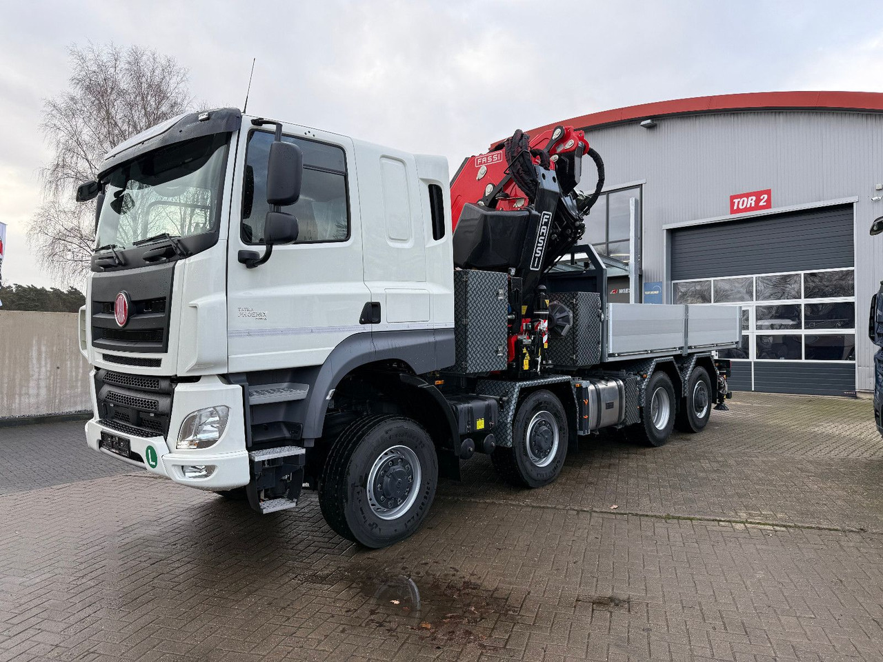 Tatra 41.500 8x8 Phoenix Fassi F710 Kran - Valníkový/ Plošinový nákladný automobil, Auto s hydraulickou rukou: obrázok 1 Tatra 41.500 8x8 Phoenix Fassi F710 Kran - Valníkový/ Plošinový nákladný automobil, Auto s hydraulickou rukou: obrázok 1
