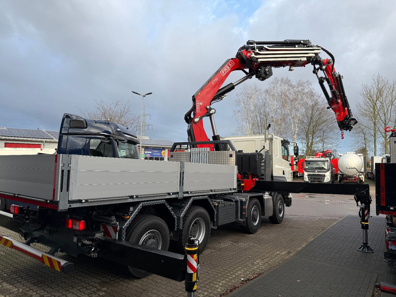 Tatra 41.500 8x8 Phoenix Fassi F710 Kran - Valníkový/ Plošinový nákladný automobil, Auto s hydraulickou rukou: obrázok 4 Tatra 41.500 8x8 Phoenix Fassi F710 Kran - Valníkový/ Plošinový nákladný automobil, Auto s hydraulickou rukou: obrázok 4