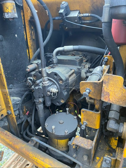 JCB JS130 - Pásové rýpadlo: obrázok 4 JCB JS130 - Pásové rýpadlo: obrázok 4