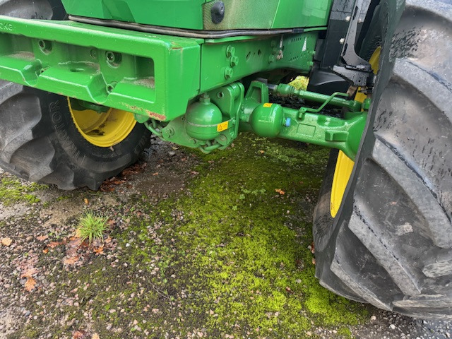 JOHN DEERE 6155M - Traktor: obrázok 2 JOHN DEERE 6155M - Traktor: obrázok 2