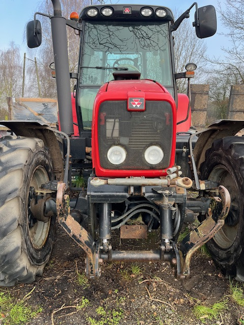 MASSEY FERGUSON 6480 DYNASHIFT - Traktor: obrázok 3 MASSEY FERGUSON 6480 DYNASHIFT - Traktor: obrázok 3