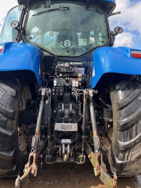 New Holland T7.220 - Traktor: obrázok 2 New Holland T7.220 - Traktor: obrázok 2