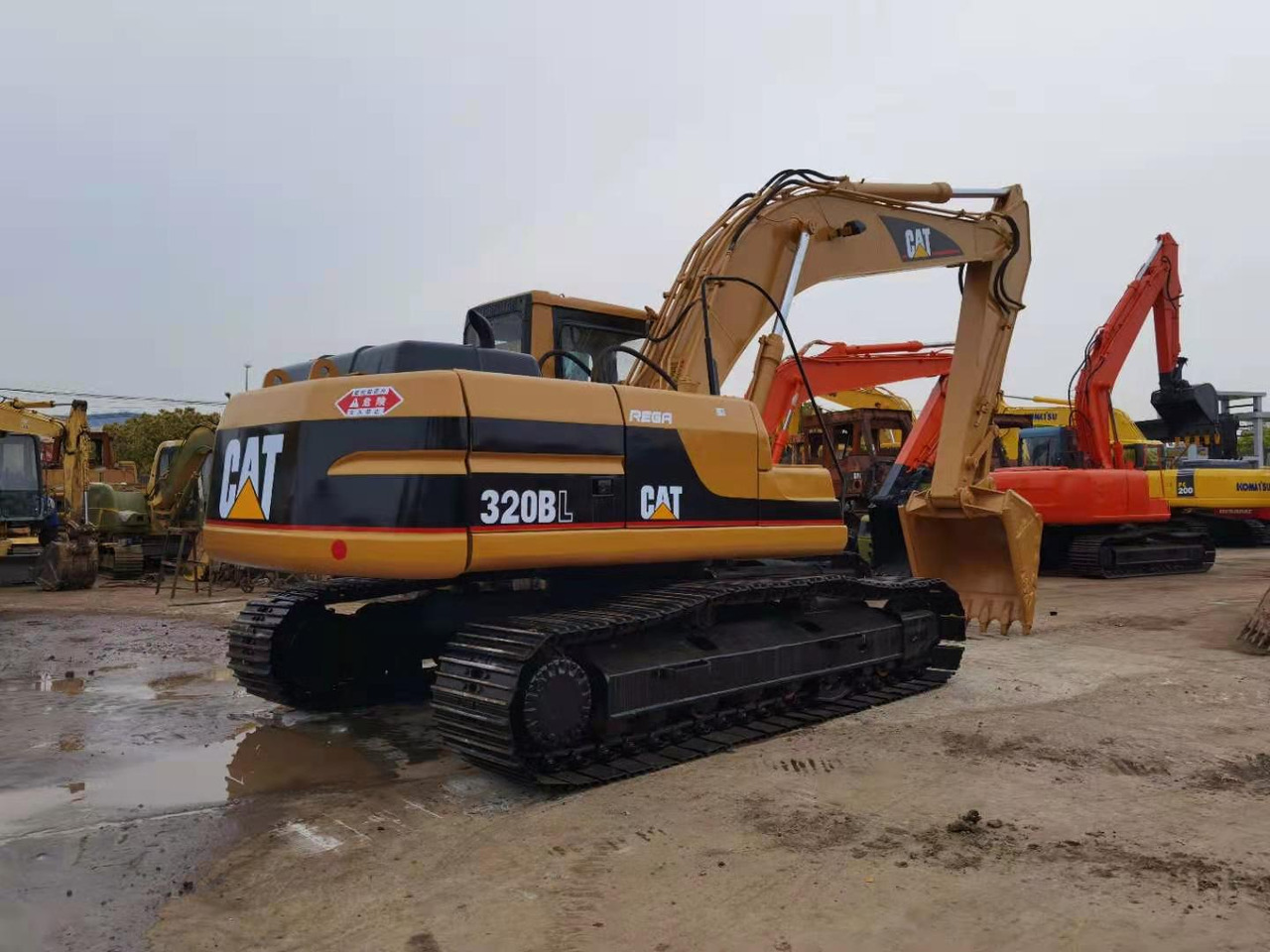 CATERPILLAR 320B - Pásové rýpadlo: obrázok 1 CATERPILLAR 320B - Pásové rýpadlo: obrázok 1