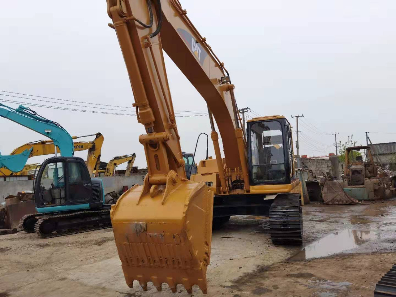 CATERPILLAR 320B - Pásové rýpadlo: obrázok 4 CATERPILLAR 320B - Pásové rýpadlo: obrázok 4