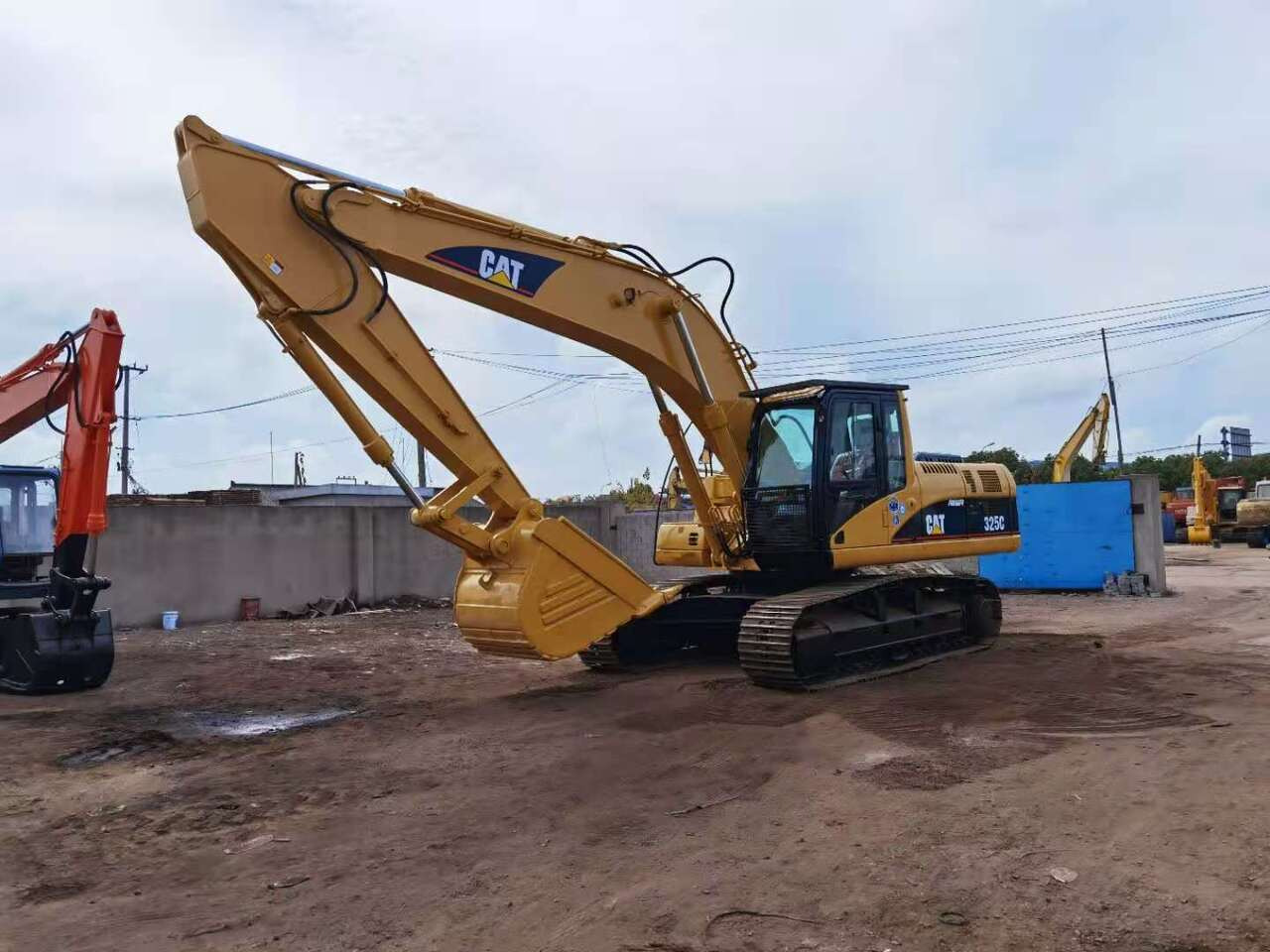 CATERPILLAR 325C - Pásové rýpadlo: obrázok 4 CATERPILLAR 325C - Pásové rýpadlo: obrázok 4
