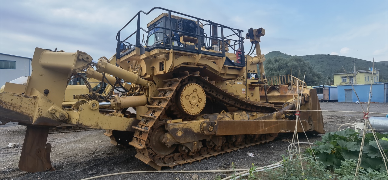 CATERPILLAR D10R - Buldozér: obrázok 5 CATERPILLAR D10R - Buldozér: obrázok 5