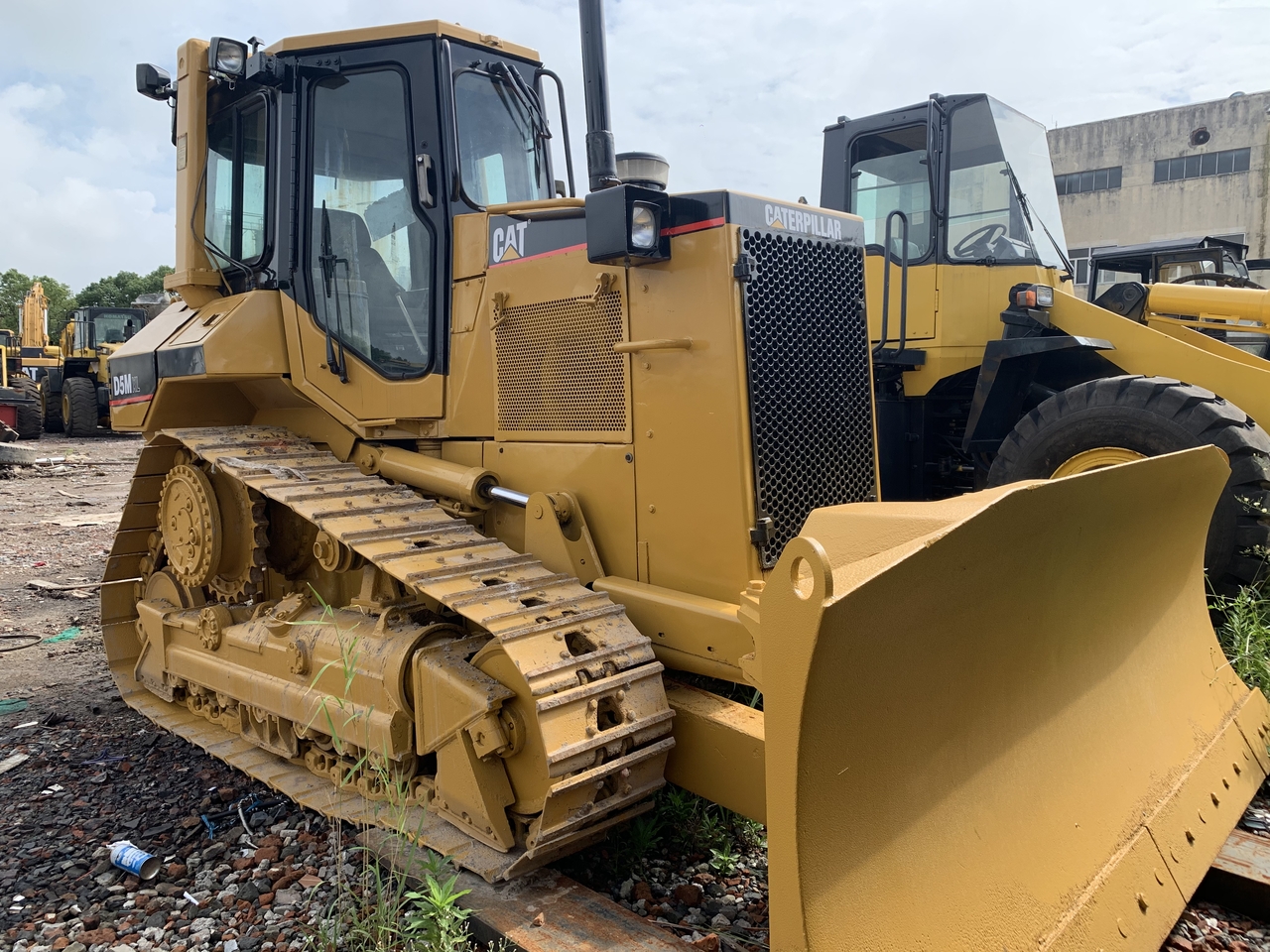 CATERPILLAR D5M - Buldozér: obrázok 2 CATERPILLAR D5M - Buldozér: obrázok 2
