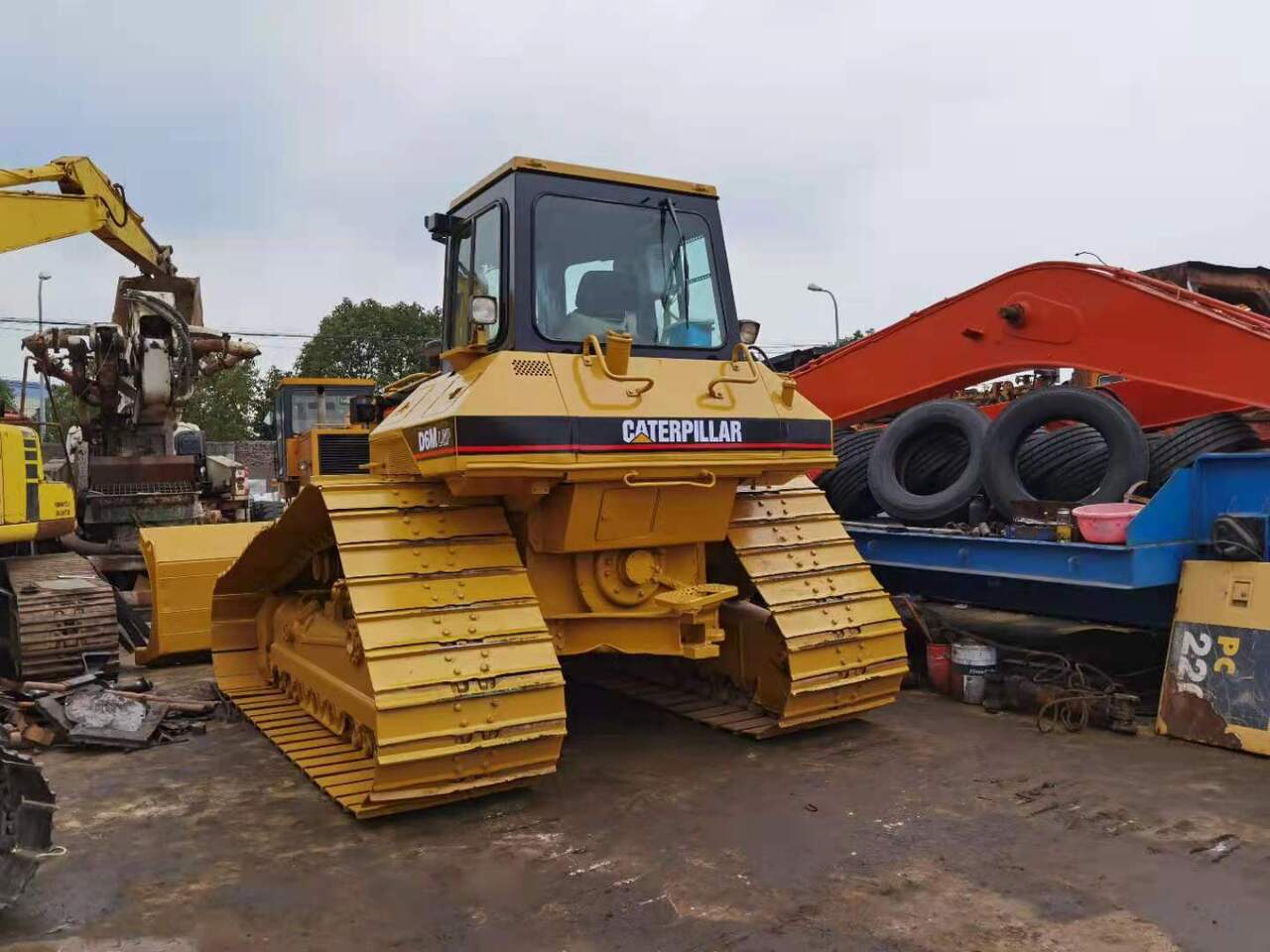 CATERPILLAR D6M - Buldozér: obrázok 4 CATERPILLAR D6M - Buldozér: obrázok 4