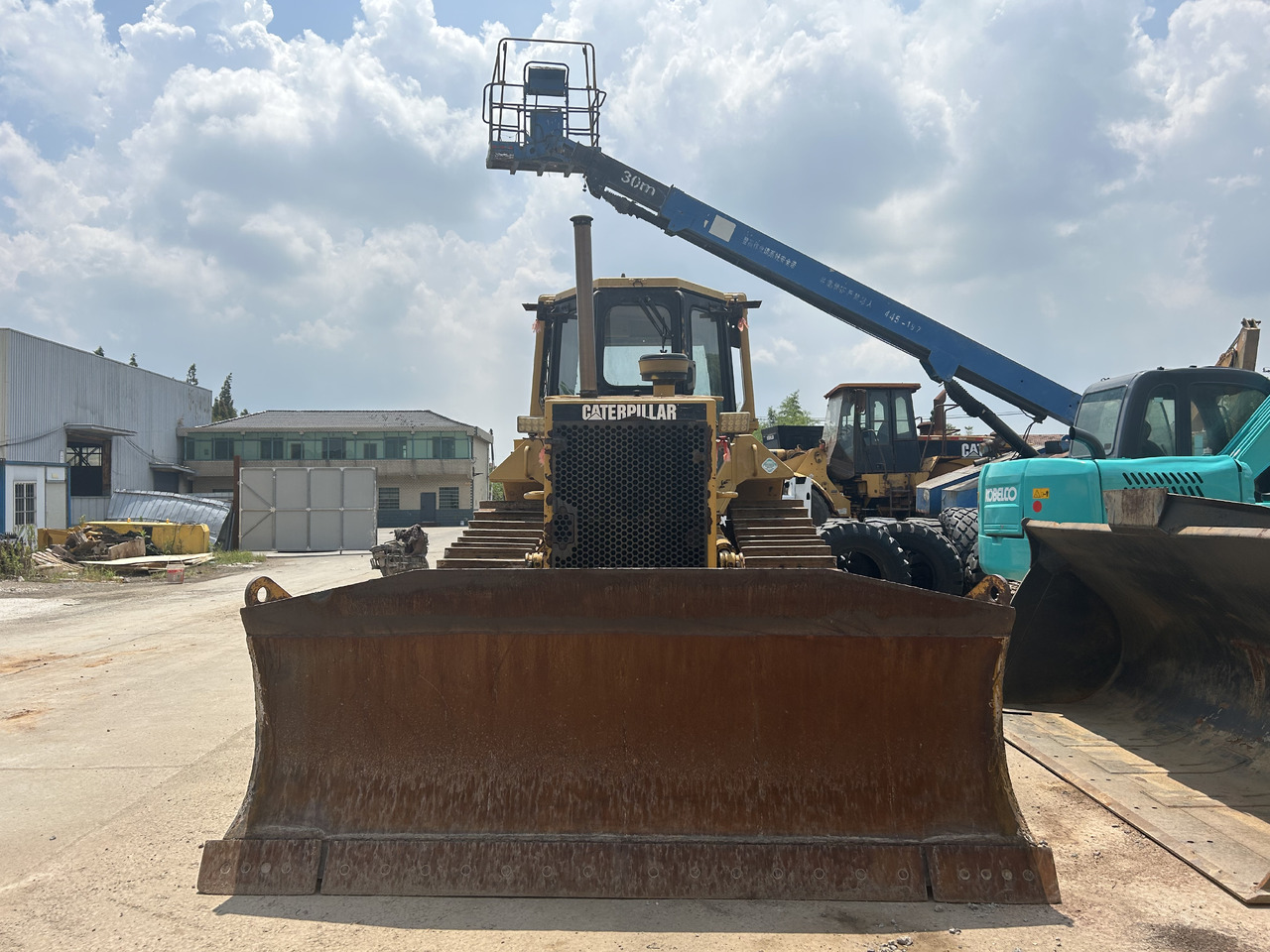 CATERPILLAR D6M XL - Buldozér: obrázok 3 CATERPILLAR D6M XL - Buldozér: obrázok 3