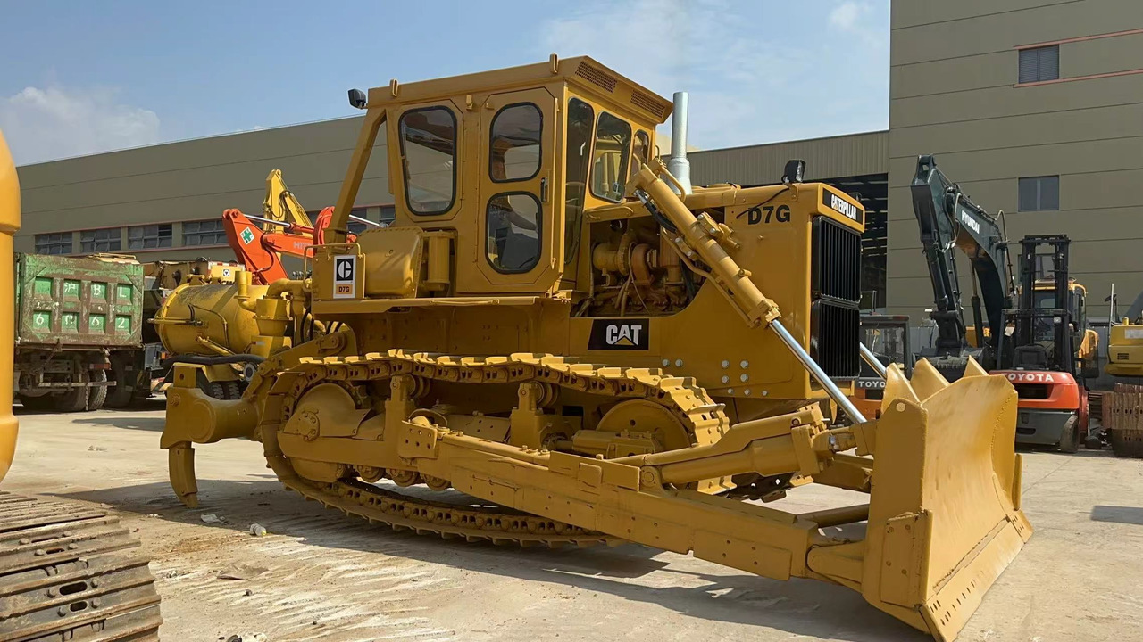 CATERPILLAR D7G - Buldozér: obrázok 4 CATERPILLAR D7G - Buldozér: obrázok 4