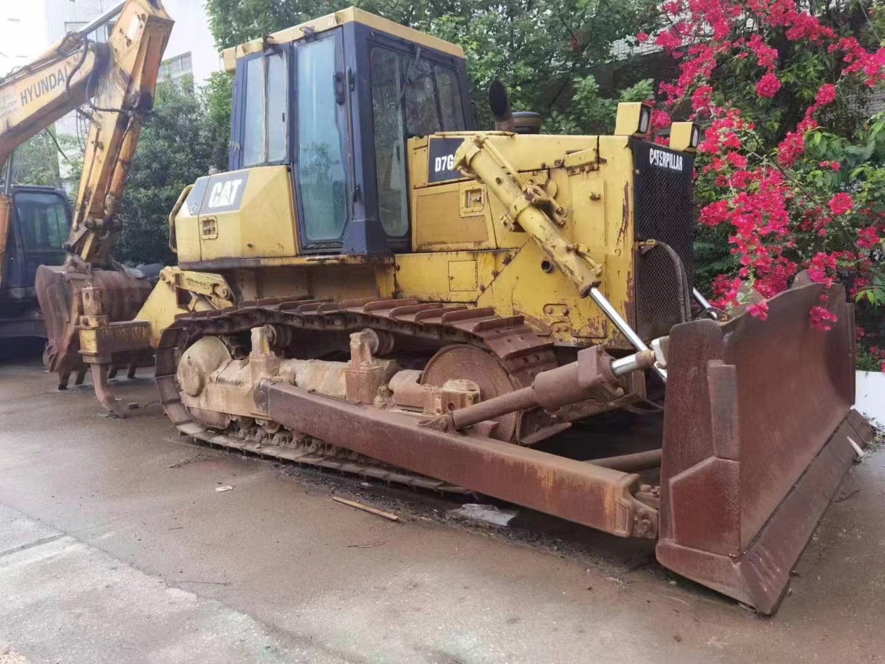 CATERPILLAR D7G2 - Buldozér: obrázok 1 CATERPILLAR D7G2 - Buldozér: obrázok 1